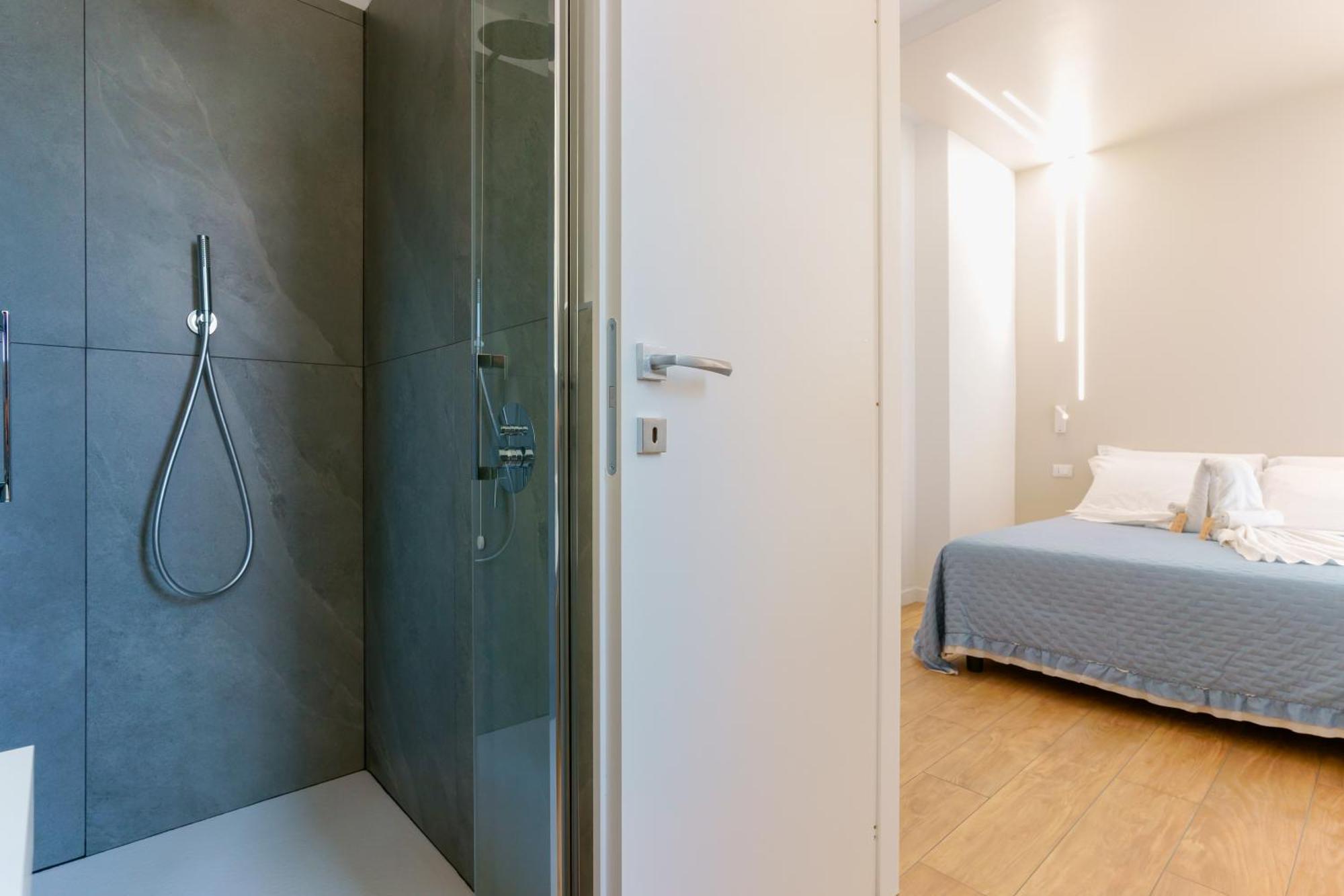 Aqua Comfort Rooms - Eja Sardinia Cagliari Bagian luar foto