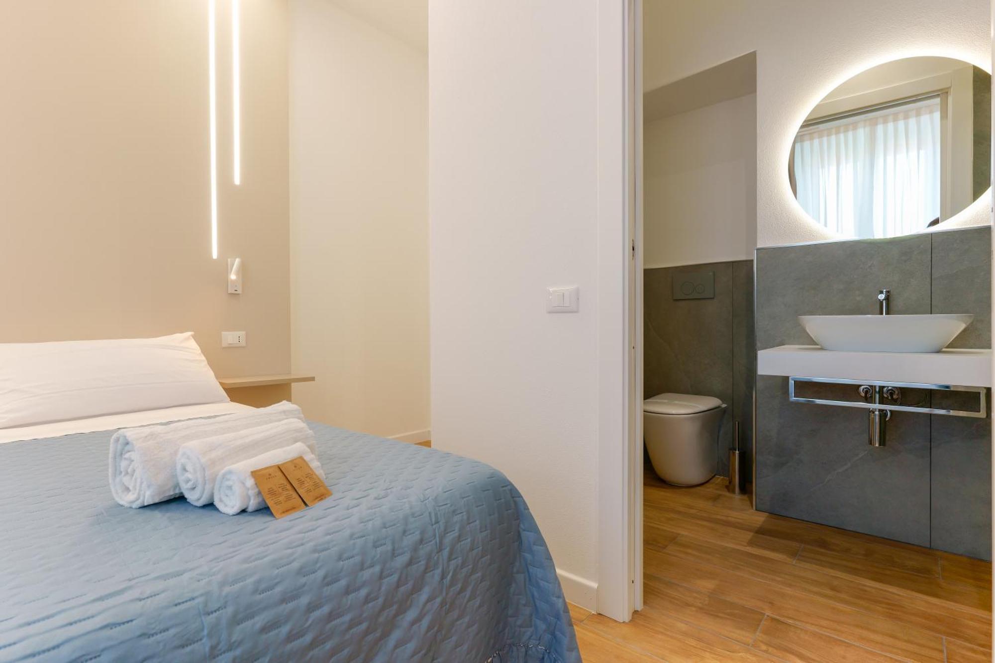 Aqua Comfort Rooms - Eja Sardinia Cagliari Bagian luar foto